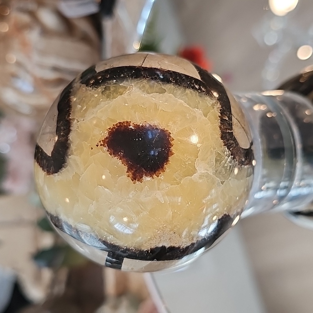 Septarian Sphere UV Reactive 2.7"